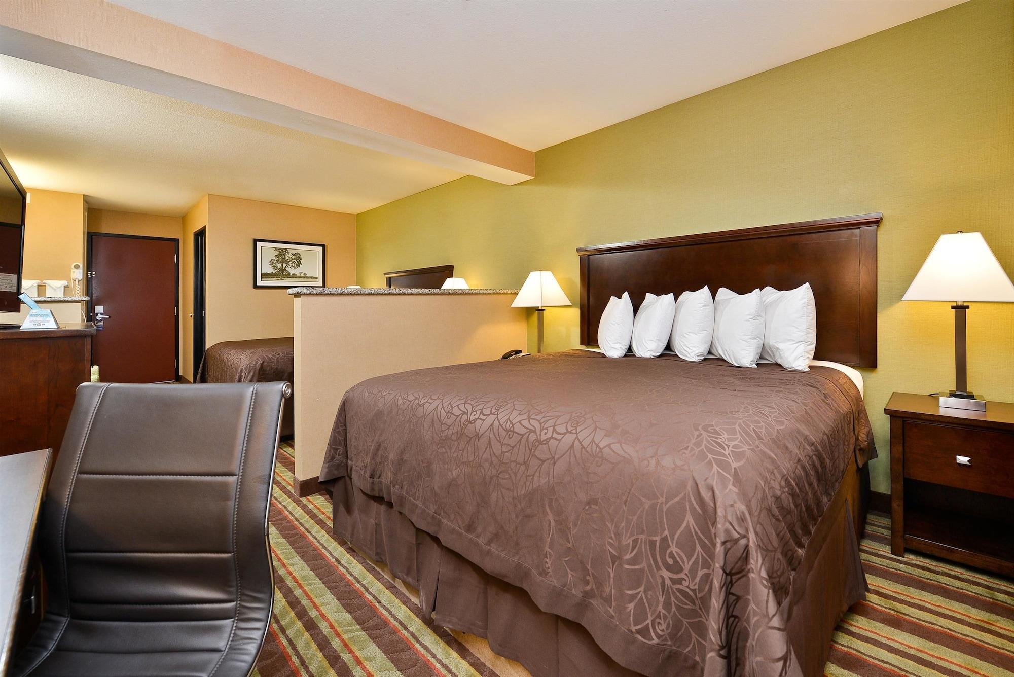 Best Western Wilsonville Inn & Suites Экстерьер фото