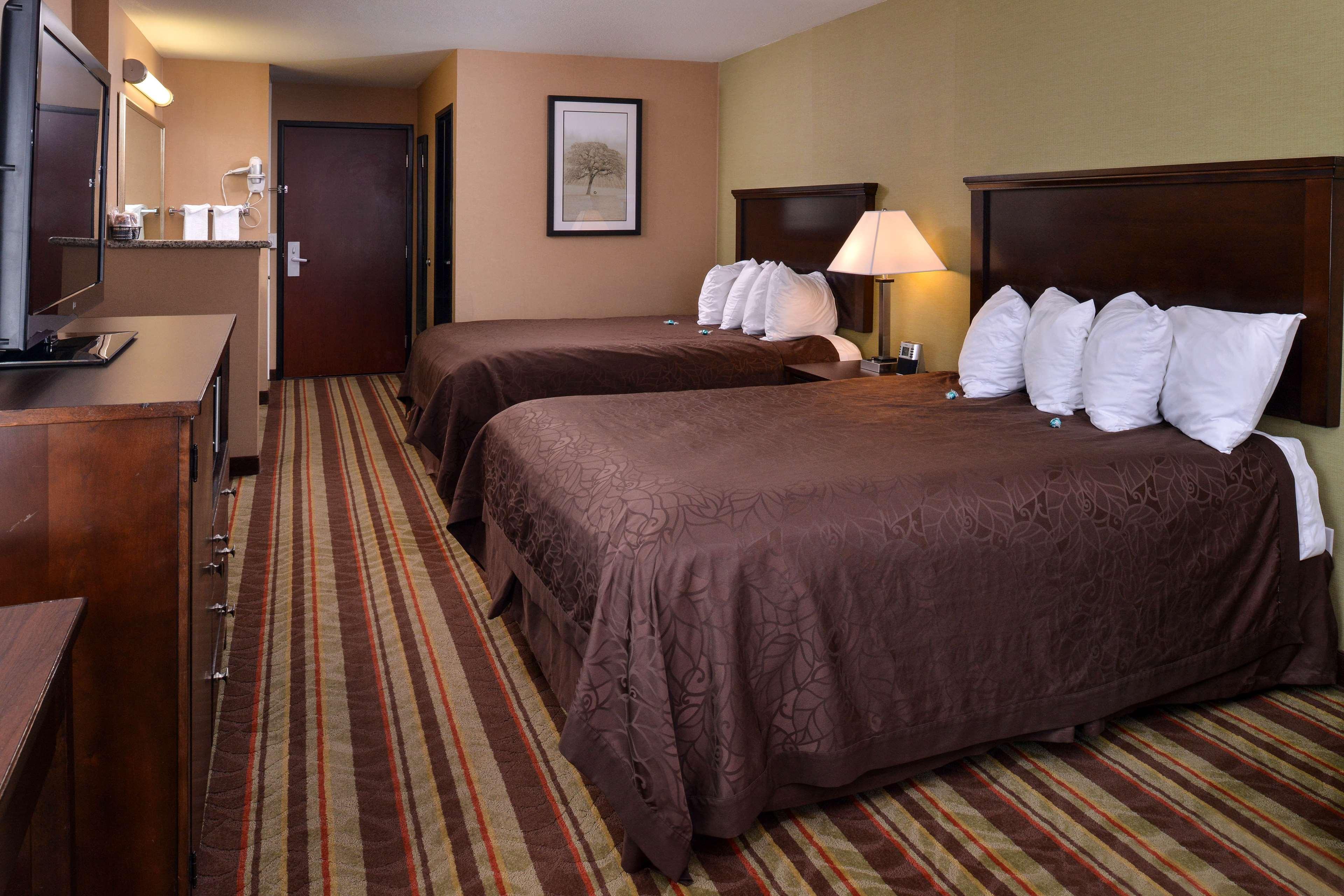 Best Western Wilsonville Inn & Suites Экстерьер фото