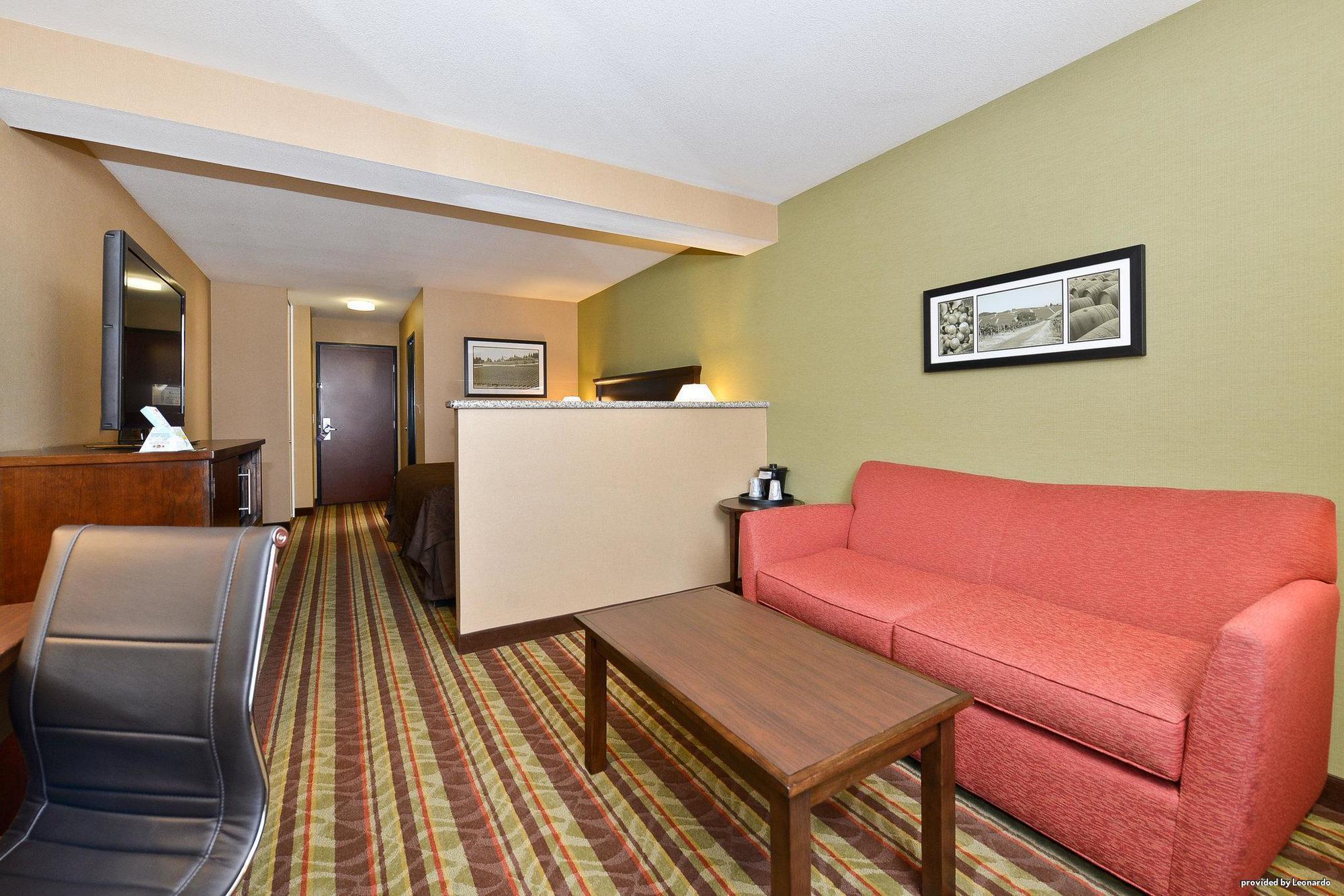 Best Western Wilsonville Inn & Suites Экстерьер фото