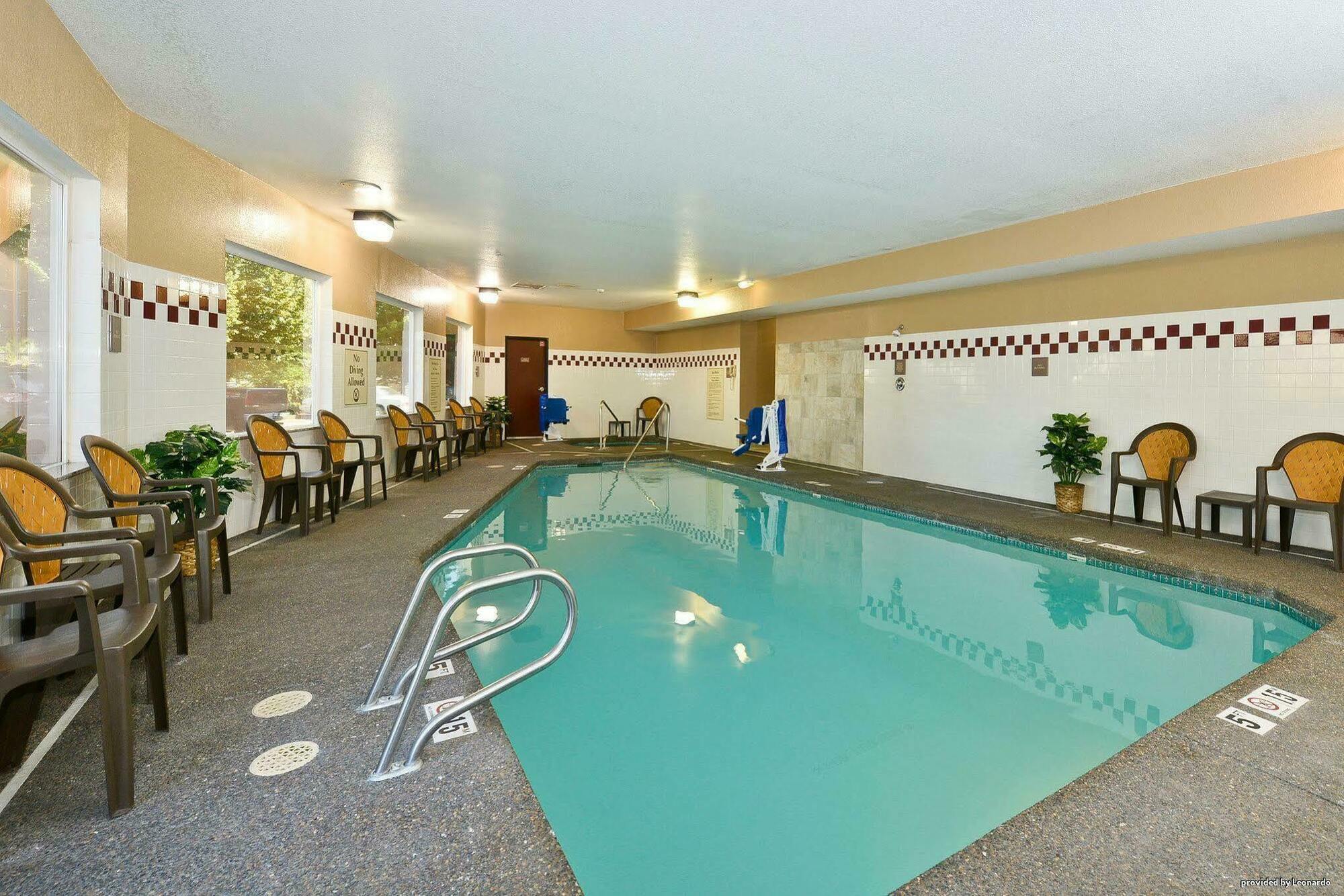Best Western Wilsonville Inn & Suites Экстерьер фото